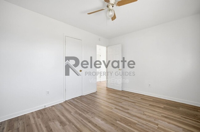 Building Photo - 319 Britton St