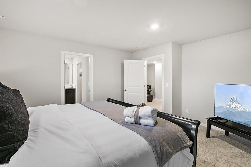 Building Photo - 10816 185th St E