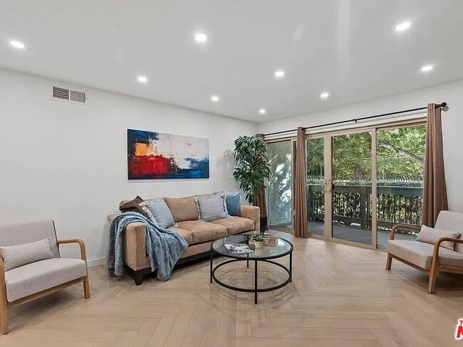 Building Photo - 4710 Park Granada