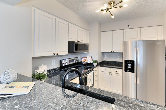 Building Photo - 2181 Jamieson Ave