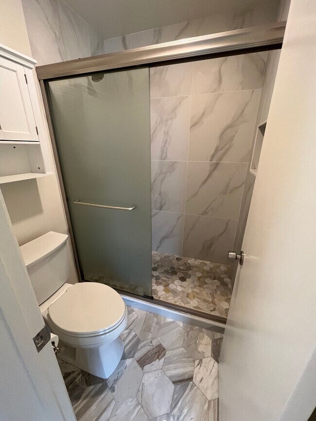 Building Photo - 1916 Clark Ln