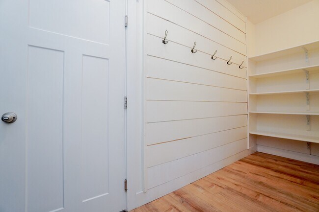 Building Photo - 1655 N Azurite Pl