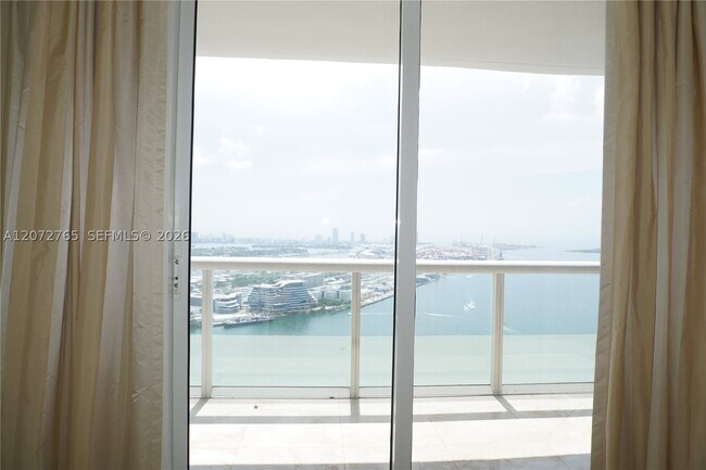 Building Photo - 50 Biscayne Blvd