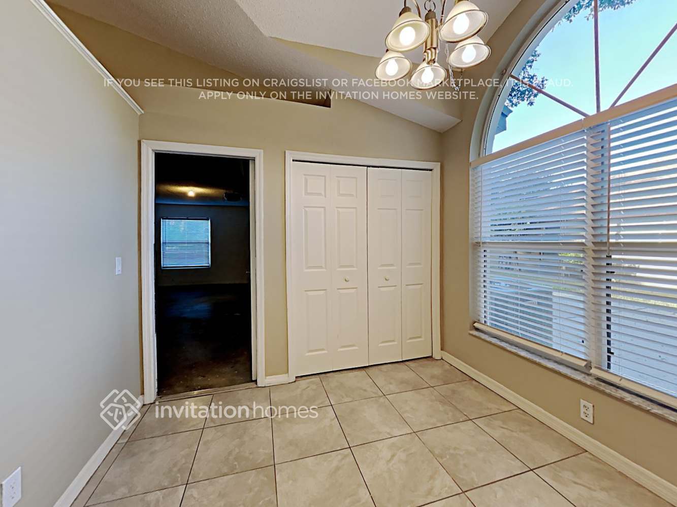Building Photo - 2071 Lake Marion Dr