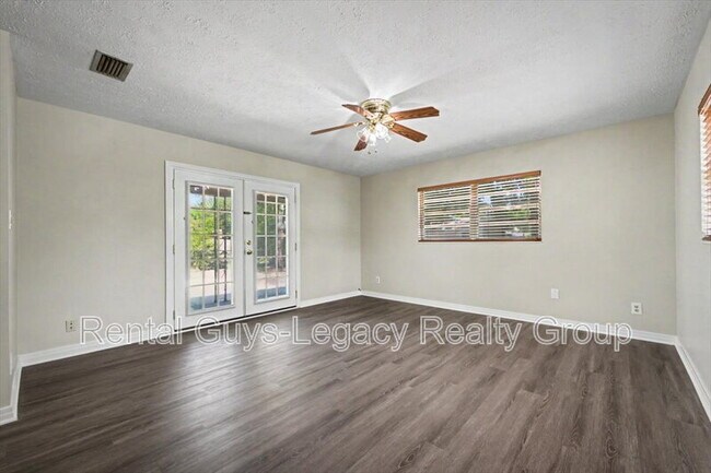 Building Photo - 10545 Citrus Ln