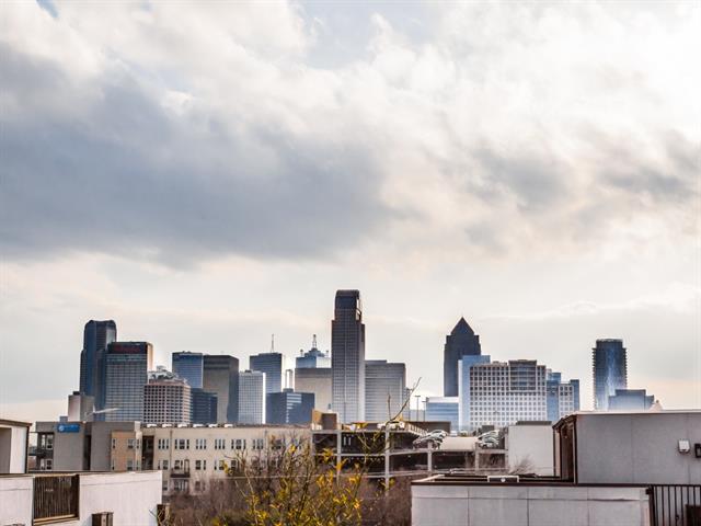 Building Photo - 3816 Roseland Ave