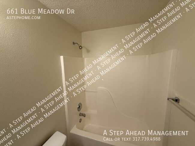 Building Photo - 661 Blue Meadow Dr