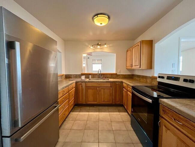 Building Photo - Mililani Town: 4 bed, 2.5 bath House with Den and Large Patio