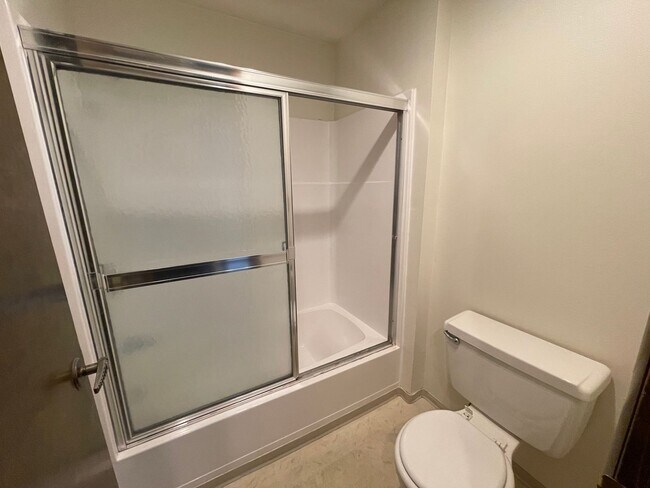 Building Photo - Payd27