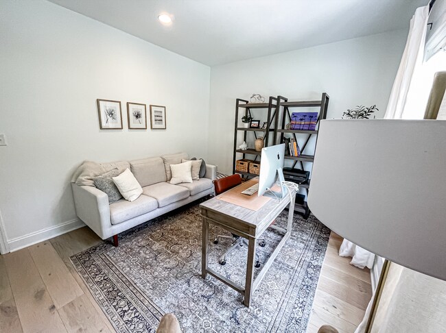 Building Photo - 152 Overbrook Dr