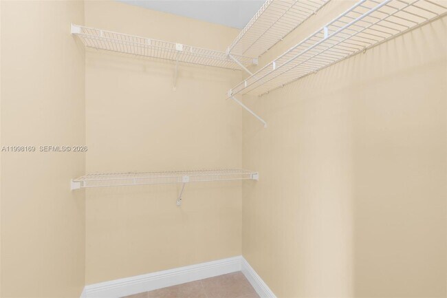 Building Photo - 1139 Coral Club Dr