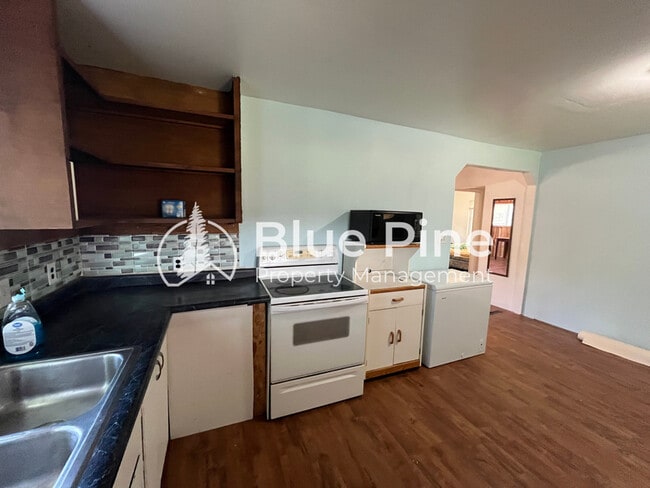 Building Photo - 11788 E 129 N