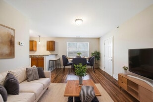 Clifton Place Apartments in Burlington, NC - Clifton Place Apartments