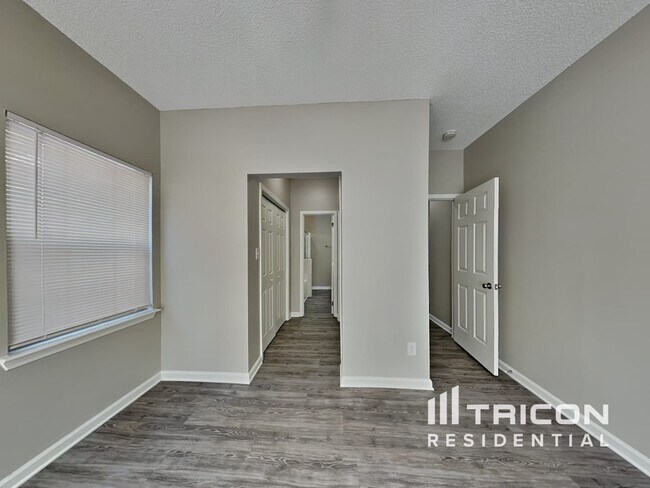 Building Photo - 1730 Colin Creek Ln