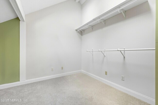Building Photo - 8542 Goldeneye Ln