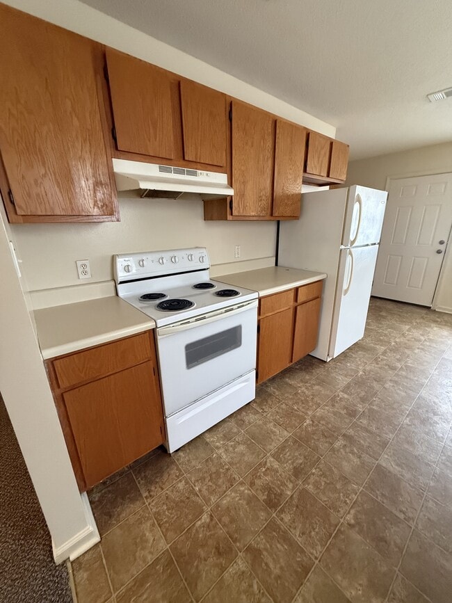 Building Photo - 100 A Ruth Cove