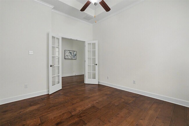 Building Photo - 213 Southern Cross Dr