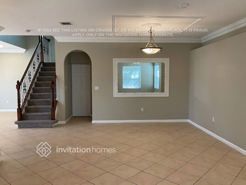 Building Photo - 9091 Dupont Pl