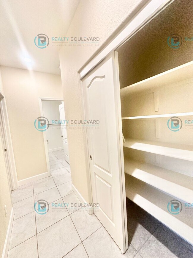 Building Photo - 2098 Bishop Pine St