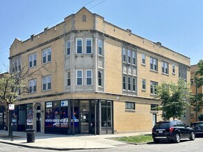 Building Photo - 3535 W Fullerton Ave