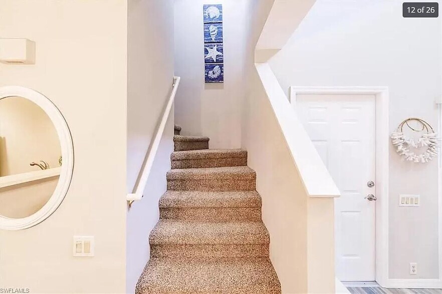 Upstairs - 13120 Whitehaven Ln