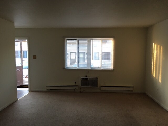 Building Photo - 2355 Susquehanna Rd