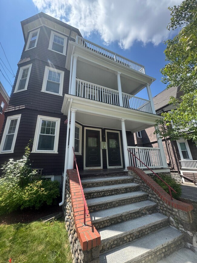 Primary Photo - 86 Morrison Ave