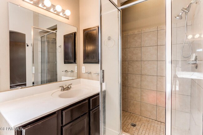 Building Photo - 5954 Katelyn Gray Cir