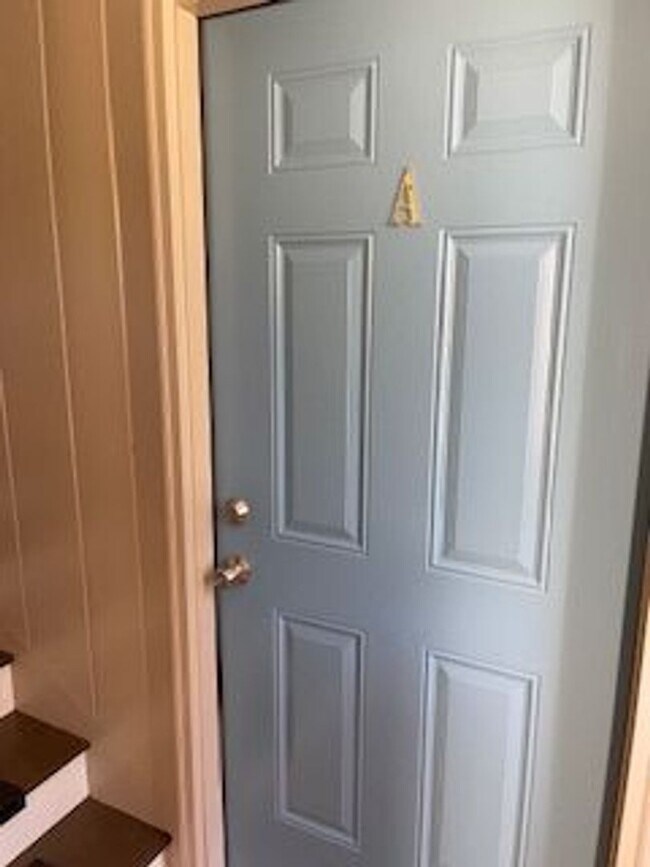 Building Photo - 664 Windermere Blvd