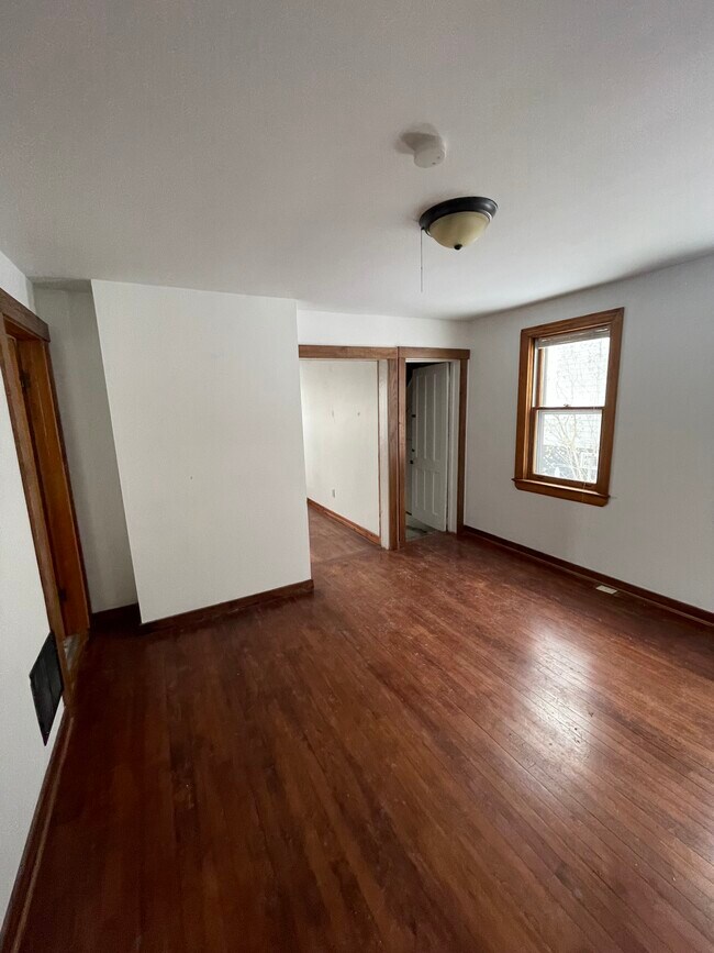 Building Photo - 119 N Wilbur Ave