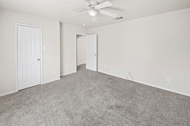 Building Photo - 2127 Red Rock Xing
