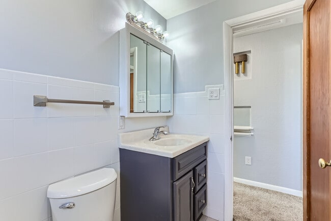 Building Photo - 3264 Niagara St