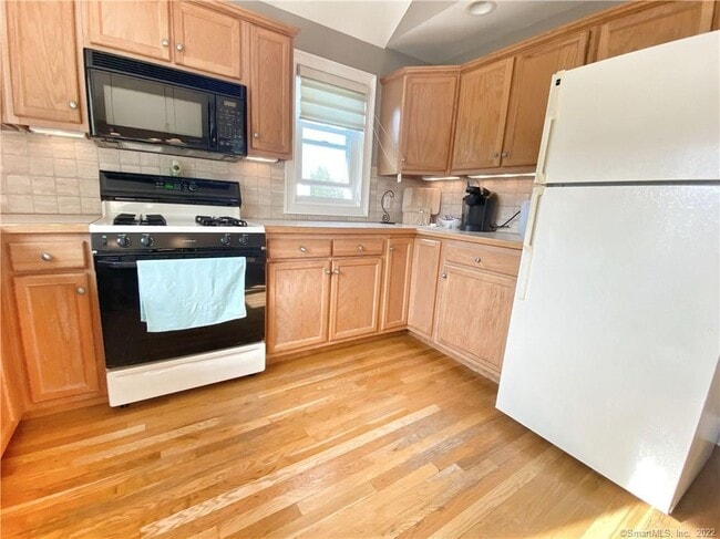 Building Photo - 33 Copper Creek Cir