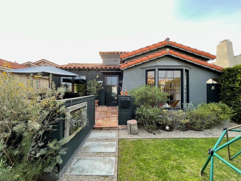 Owner photo from Past - 3159 Hutchison Ave