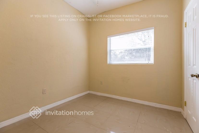Building Photo - 109 E Lauren Ct
