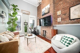 Building Photo - 515 Manila Ave