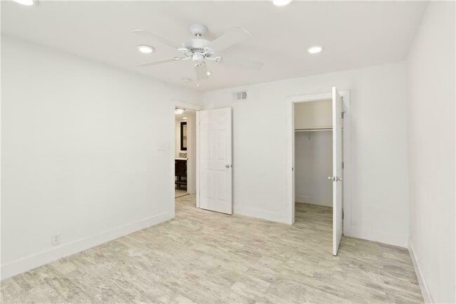 Building Photo - 5820 Berkman Dr