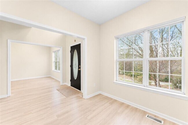 Building Photo - 3451 Leisure Ln