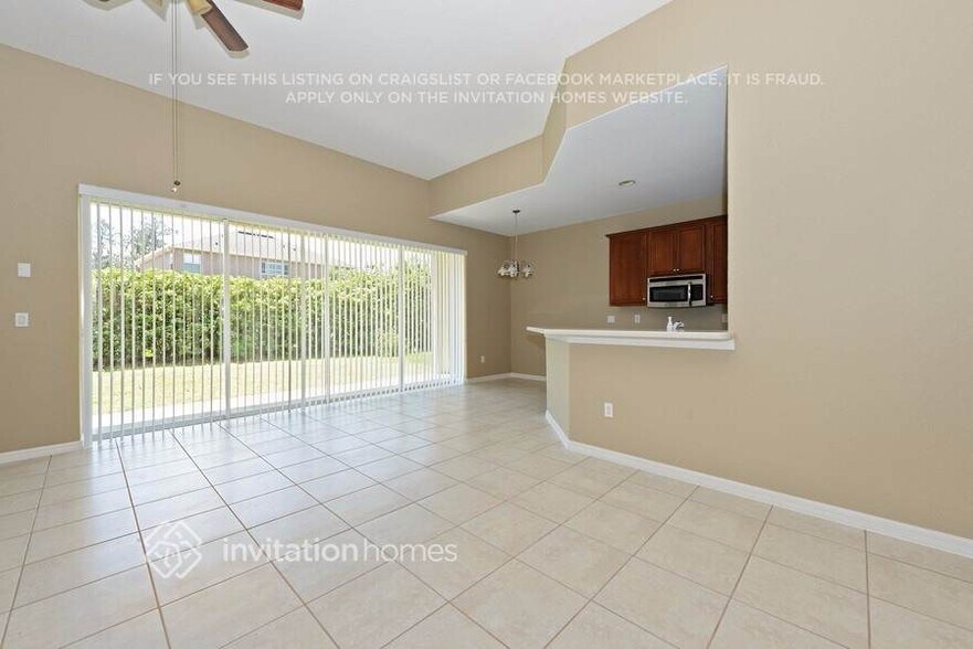 Building Photo - 27042 Firebush Dr