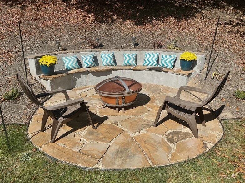 Backyard Firepit - 168 Pamlico Rd