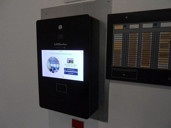 Building Photo - 250 NE 20th St