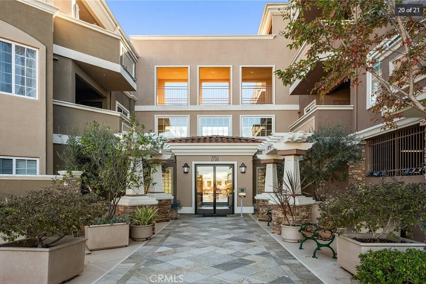 Building Photo - 2750 Artesia Blvd