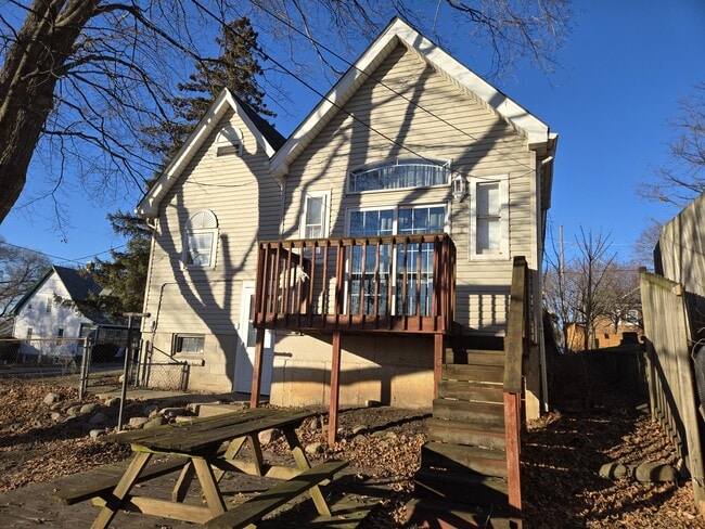 Building Photo - 2203 15th Ave