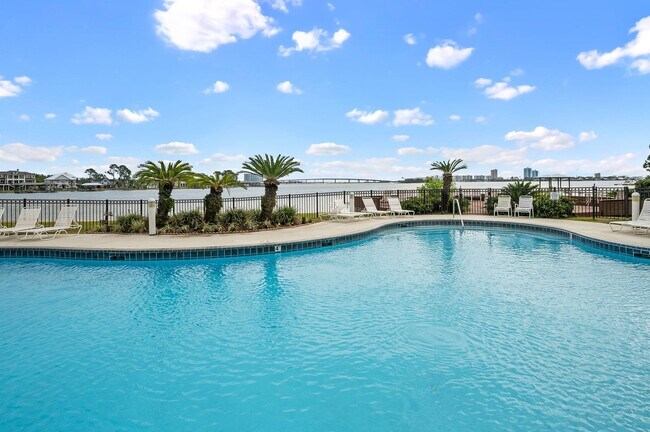 Building Photo - 4610 White Ave