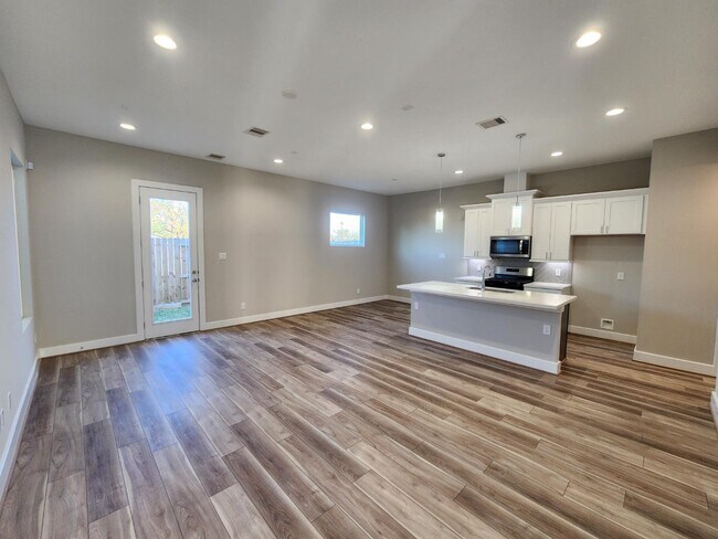 Building Photo - 3206 Bostic St