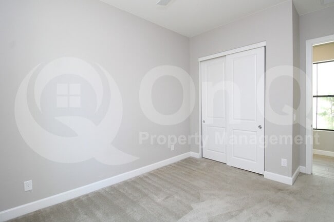 Building Photo - 3847 E Mead Dr