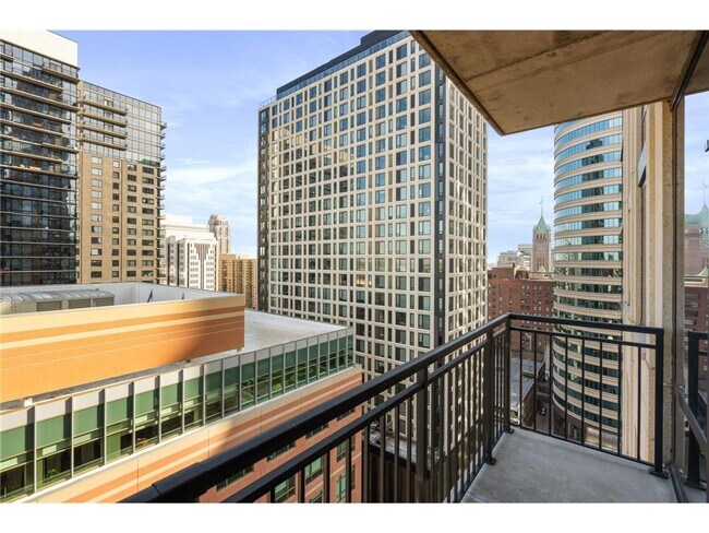Building Photo - 497 S Marquette Ave