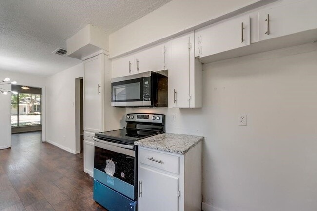Building Photo - 10434 Springhaven Dr