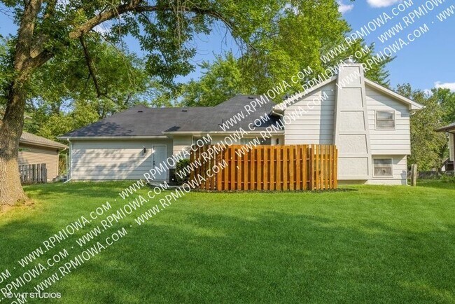 Building Photo - 513 NW 9th St