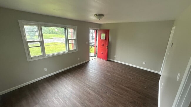 Building Photo - Single family
